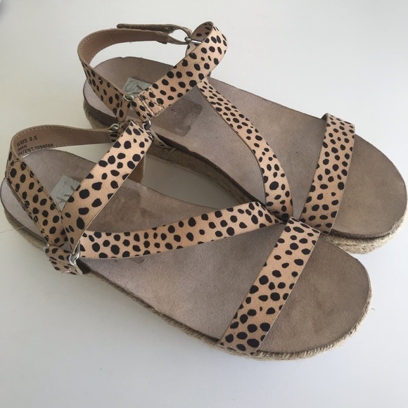 Dolce Vida animal print espadrille NWOT size 9.5 - Picture 2 of 6